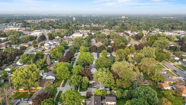 931 W Lindbergh St, Appleton, WI 54914 - aerial view of property and surrounding area featuring nearby suburban area