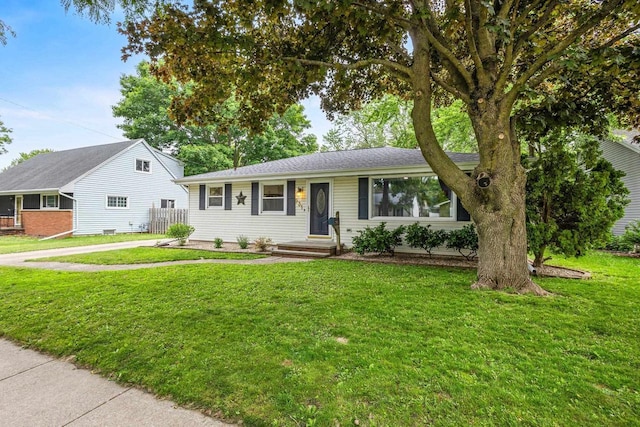 931 W Lindbergh St, Appleton, WI 54914 - ranch-style house featuring a front yard