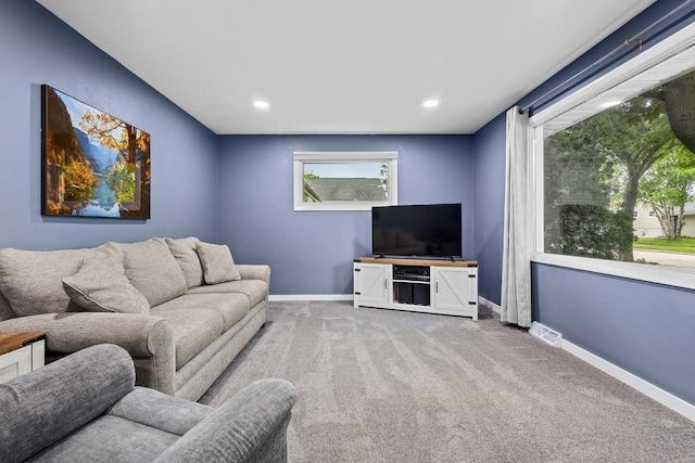 931 W Lindbergh St, Appleton, WI 54914 - carpeted living room featuring recessed lighting