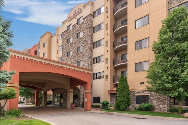 2411 River Rd Unit 2311, Wisconsin Dells, WI 53965 - view of apartment building / complex
