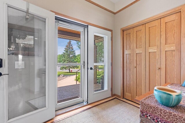 2 Grove Cir, Madison, WI 53719