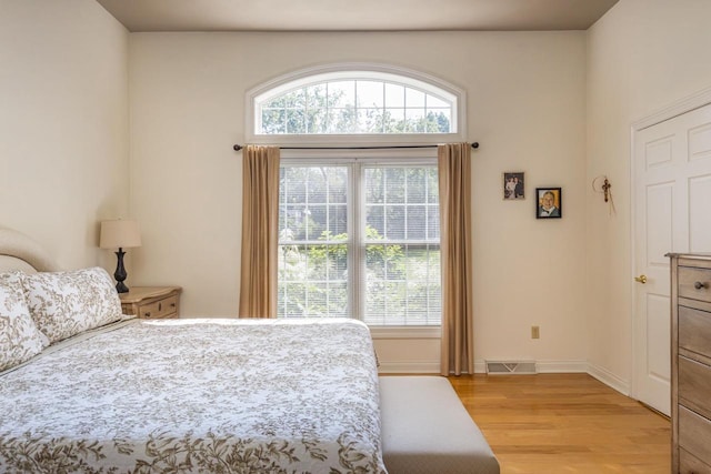 3864 Candlish Harbor Ln, Oshkosh, WI 54902 - bedroom with light wood finished floors and baseboards