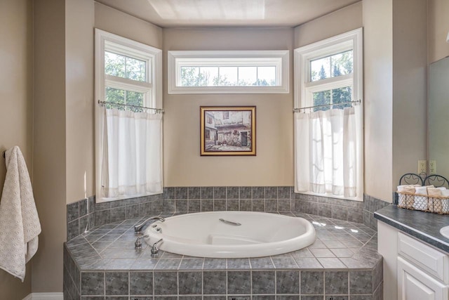 3864 Candlish Harbor Ln, Oshkosh, WI 54902 - bathroom with a bath and vanity
