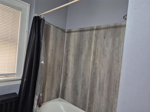 1526 Lasalle St, Racine, WI 53402 - full bath featuring shower / bath combo