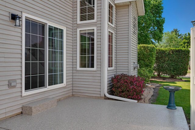 2641 13th Ct, La Crosse, WI 54601 - view of patio / terrace