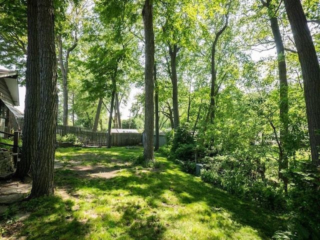 614 Decker Dr, West Bend, WI 53090 - view of yard
