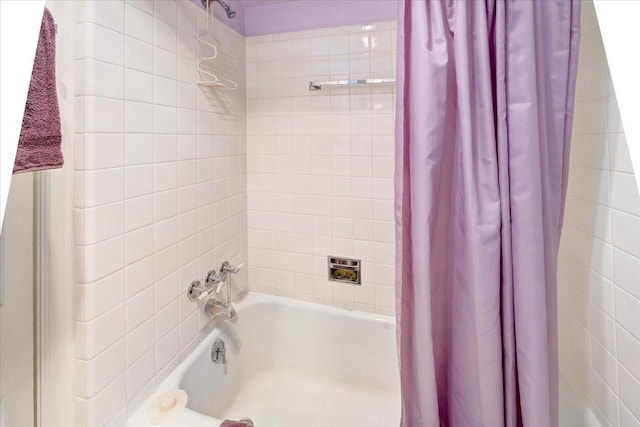 818 Ottawa Trl, Madison, WI 53711 - full bathroom with shower / bath combo with shower curtain