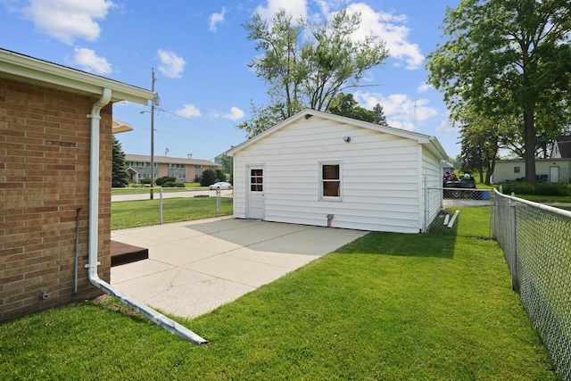 324 E Market St, Burlington, WI 53105 - view of outdoor structure