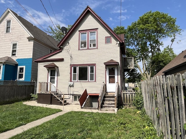 2928 N Humboldt Blvd Unit 2930, Milwaukee, WI 53212 - rear view of house with a fenced backyard