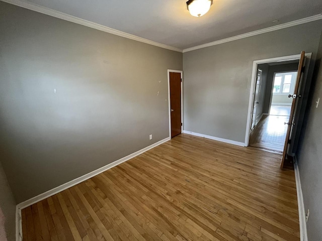 2928 N Humboldt Blvd Unit 2930, Milwaukee, WI 53212 - unfurnished room with hardwood / wood-style floors and crown molding