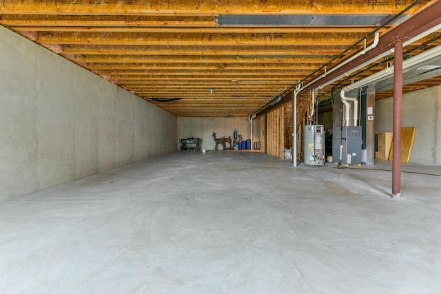 431 Thurow Dr, Oconomowoc, WI 53066 - unfinished below grade area with heating unit and gas water heater