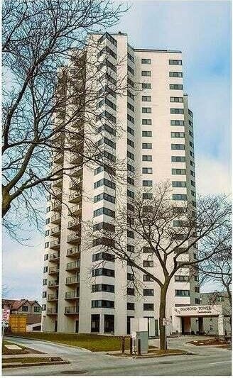 1633 N Prospect Ave Unit 18F, Milwaukee, WI 53202 - view of apartment building / complex