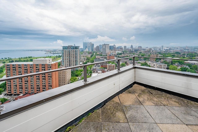 1633 N Prospect Ave Unit 18F, Milwaukee, WI 53202 - balcony with a view of city and a water view