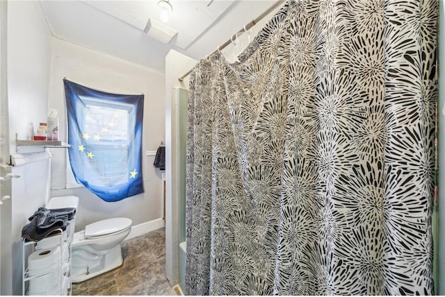 216 E Elm St, River Falls, WI 54022 - bathroom with toilet and shower / tub combo with curtain