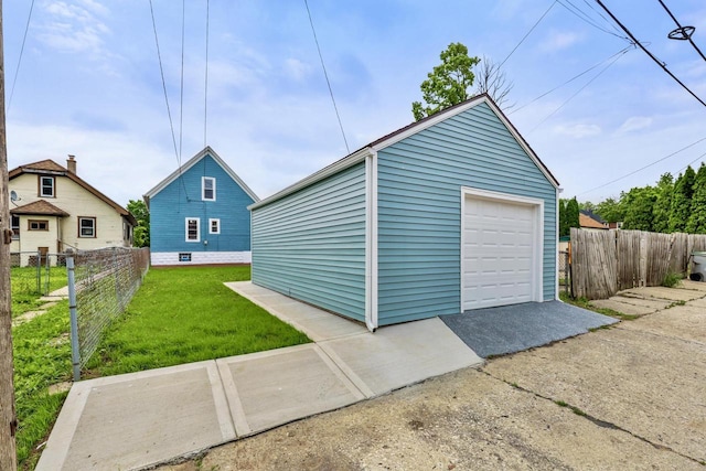 3425 N 20th St, Milwaukee, WI 53206 - detached garage featuring driveway