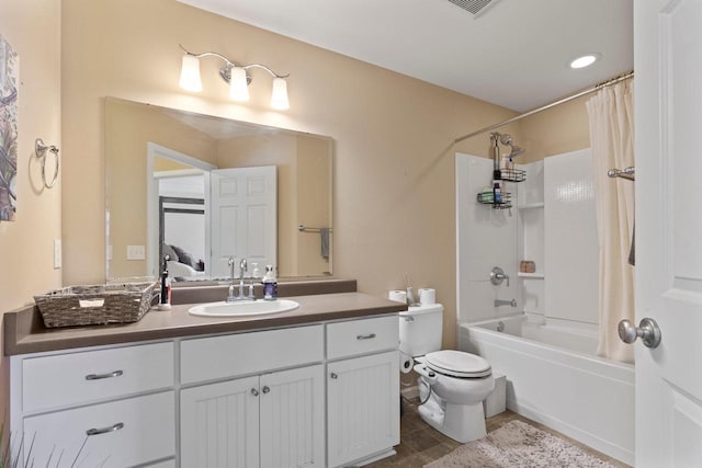 9414 Harvest Moon Ln, Verona, WI 53593 - bathroom featuring vanity and shower / bath combo