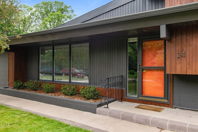 24 Hazelwood Dr, Stevens Point, WI 54481 - view of exterior entry featuring a porch