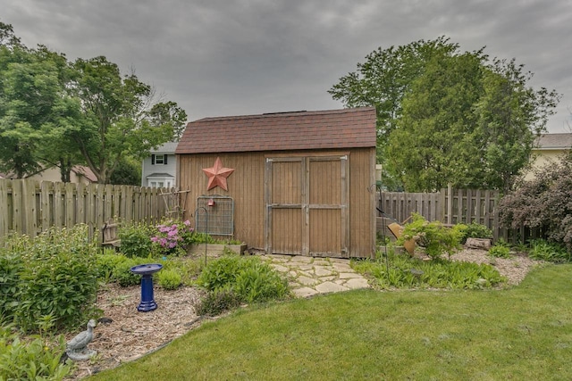 1801 N Mc Intosh Dr, Appleton, WI 54914 - view of shed featuring a fenced backyard