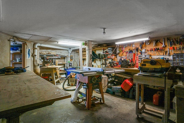 3933 Lovers Ln Unit 3935, 3937, 3939, 39, Slinger, WI 53086 - garage featuring a workshop area