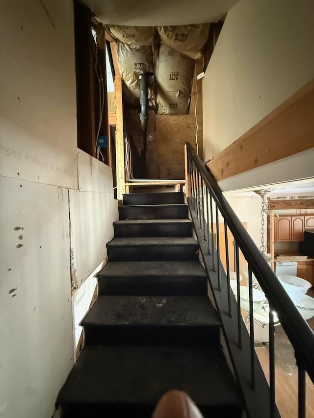 1322 Summit Ave, Racine, WI 53404 - view of staircase