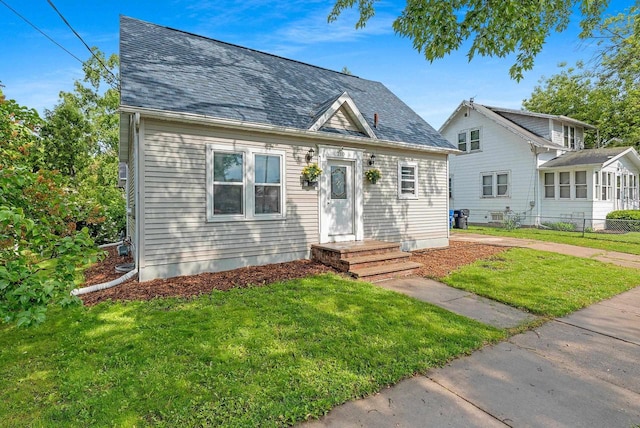 210 S Summit St, Appleton, WI 54914 - view of front facade featuring a shingled roof