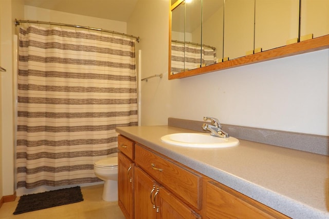284 White Oak Ave Unit 8, Plover, WI 54467 - full bathroom featuring vanity and curtained shower