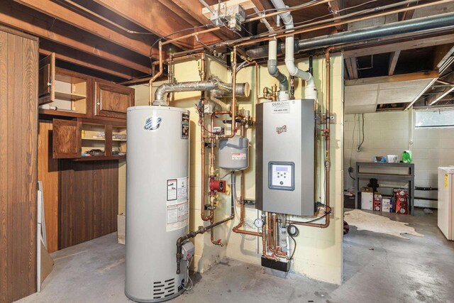 551 Market Ave, Port Edwards, WI 54469 - utilities featuring water heater