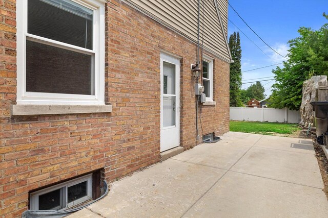 2225 Shoop St, Racine, WI 53404 - view of patio / terrace