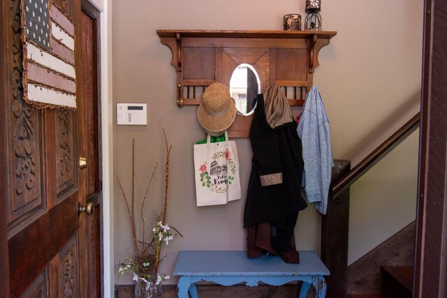890 Windsor Dr Unit 4, Fontana, WI 53125 - view of mudroom