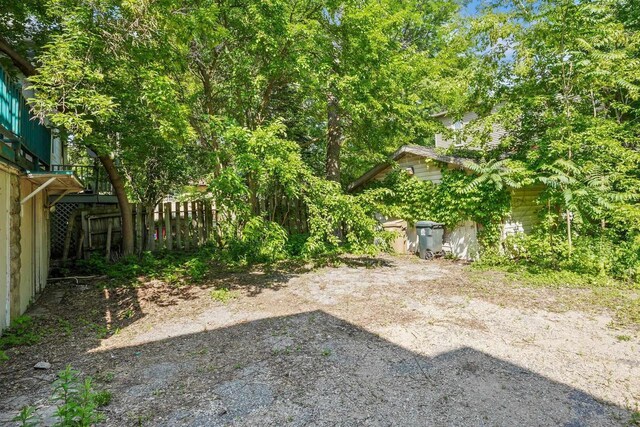1049 E Johnson St, Madison, WI 53703 - view of yard featuring a shed