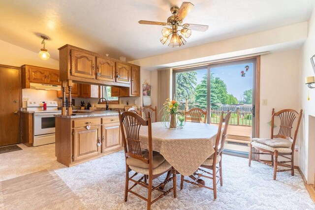 1360 Eminence St, Green Bay, WI 54313 - dining space with ceiling fan
