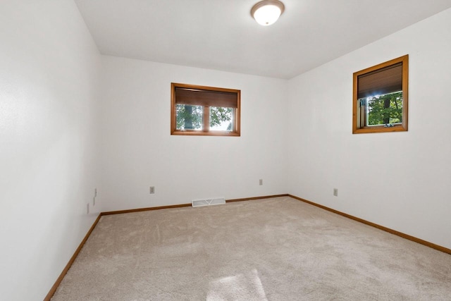 2929 Brunner Rd, Manitowoc, WI 54220 - unfurnished room with carpet and baseboards