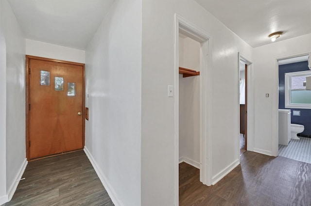 1007 14th Ave, Green Bay, WI 54304 - hall featuring wood finished floors and baseboards