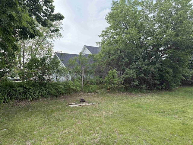 404 Prairie St, Mauston, WI 53948 - view of green lawn