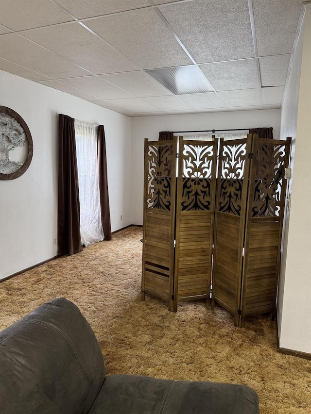 404 Prairie St, Mauston, WI 53948 - carpeted bedroom featuring a paneled ceiling