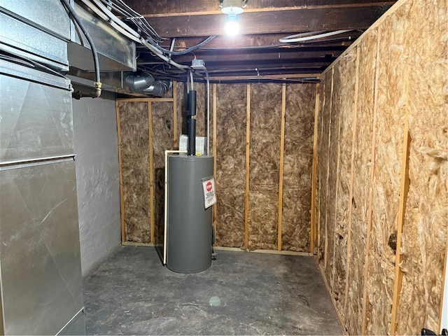 1028 Chauncey St, Eau Claire, WI 54701 - unfinished basement with water heater