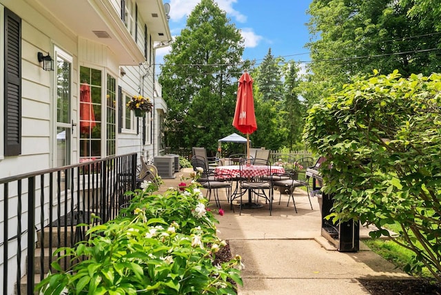 5026 Coney Weston Pl, Madison, WI 53711 - view of patio / terrace with outdoor dining area
