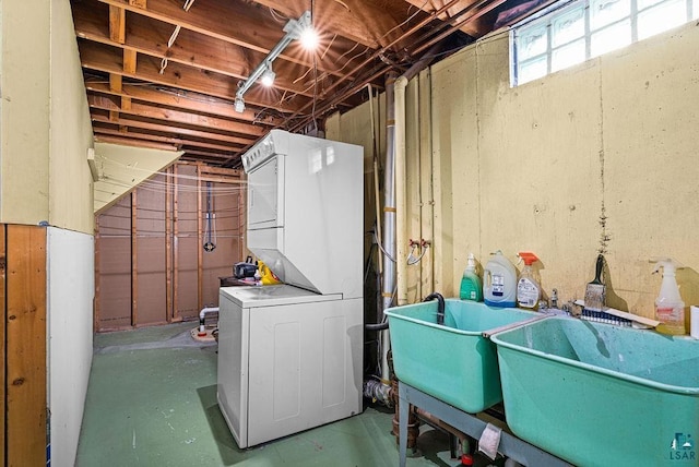 6D Hayes Ct, Superior, WI 54880 - basement with stacked washer / drying machine