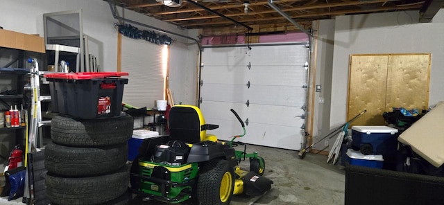 4830 Parkview Rd, Waterford, WI 53185 - view of garage
