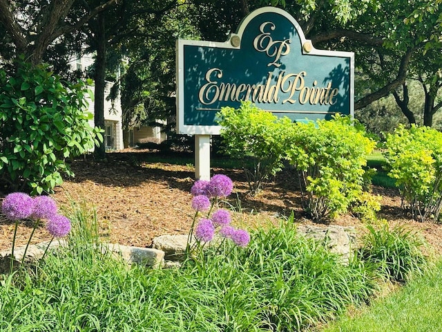 18740 Emerald Cir Unit D, Brookfield, WI 53045 - view of community / neighborhood sign