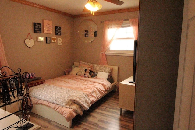 3416 S 66th St, Milwaukee, WI 53219 - bedroom featuring wood finished floors, ornamental molding, and ceiling fan