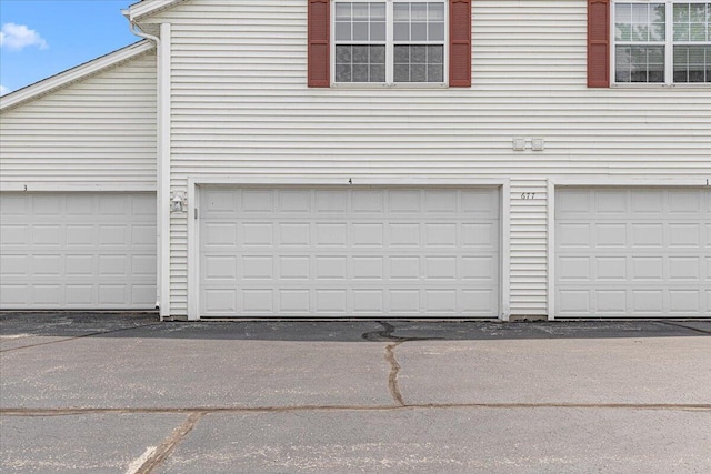 677 Wood River Ct, West Bend, WI 53095 - view of garage