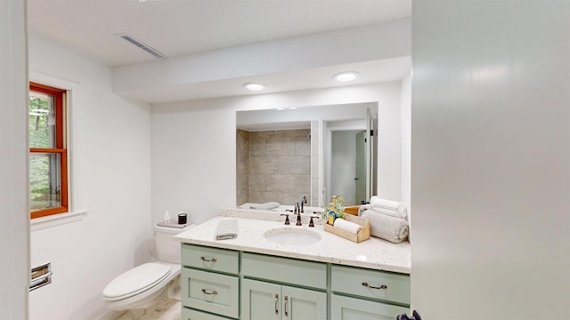 801 S Maryknoll Ave, Marshfield, WI 54449 - full bath featuring vanity and recessed lighting