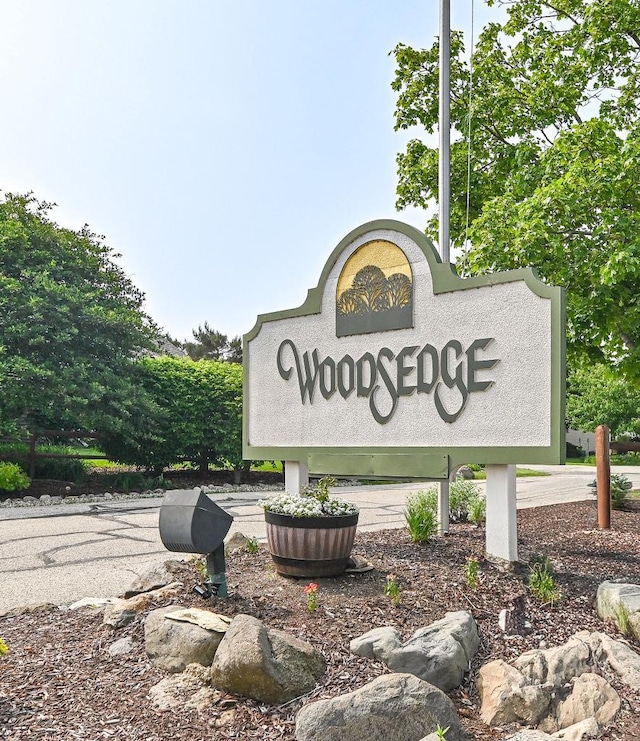 2147 E Broadway Unit A, Waukesha, WI 53186 - view of community / neighborhood sign
