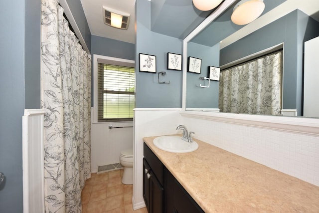 N68W15240 Prudence Dr, Menomonee Falls, WI 53051 - full bath featuring vanity and tile patterned flooring