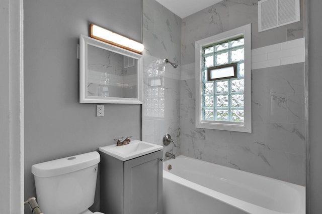 2863 N 38th St, Milwaukee, WI 53210 - full bathroom with vanity and shower / bath combination