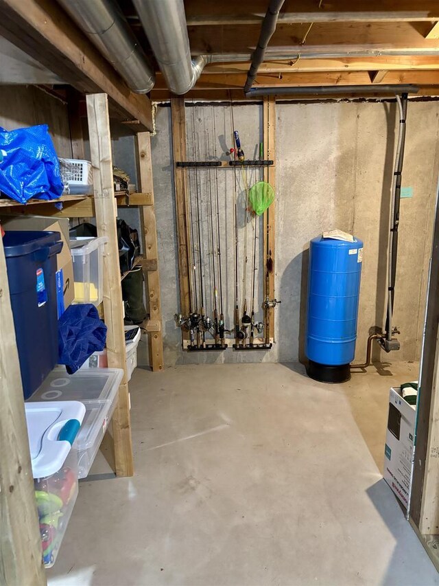 N3911 Lakeside Ln, Wautoma, WI 54982 - unfinished basement with a water pressure tank