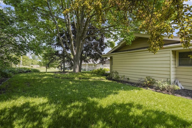 8074 48th Ave, Kenosha, WI 53142 - view of green lawn