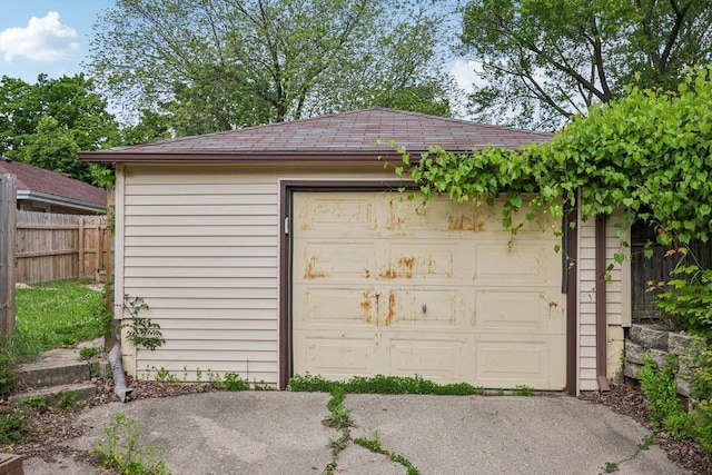 3838 N 78th St, Milwaukee, WI 53222 - detached garage with concrete driveway