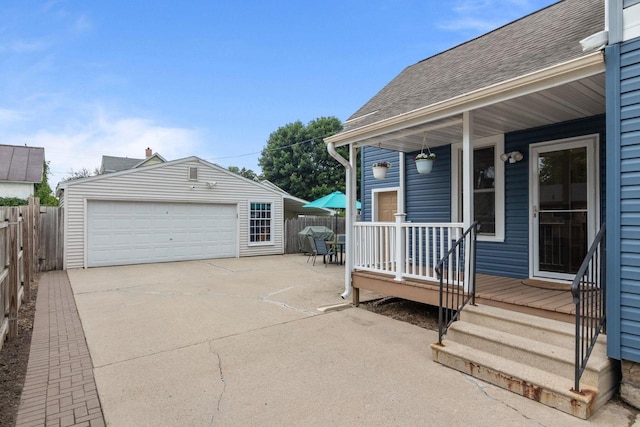 628 Broad St, Menasha, WI 54952 - view of detached garage